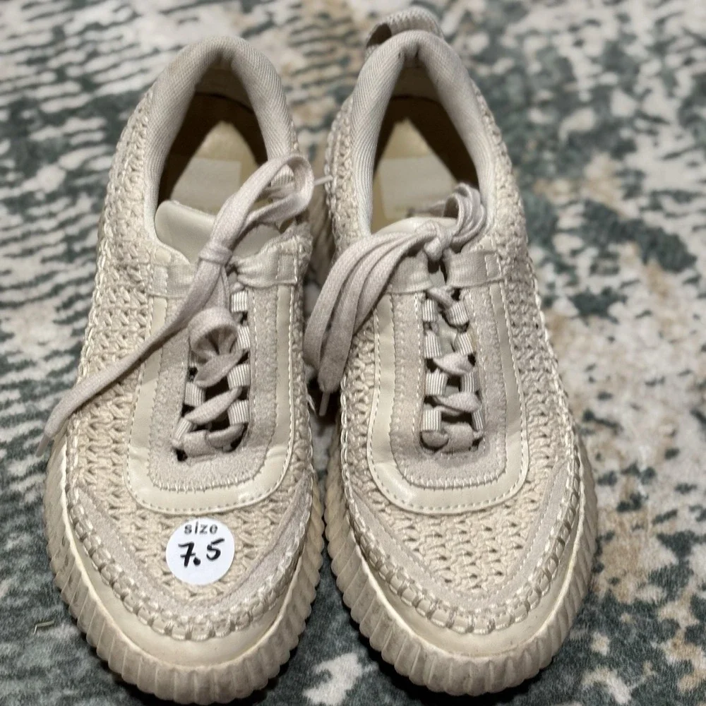Dolce Vita Frida Dolen Platform Sneakers Sandstone Crochet Lace Up Size 7.5